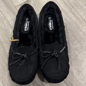 Makalu Black Mock Out Moccasins Women's Size 8